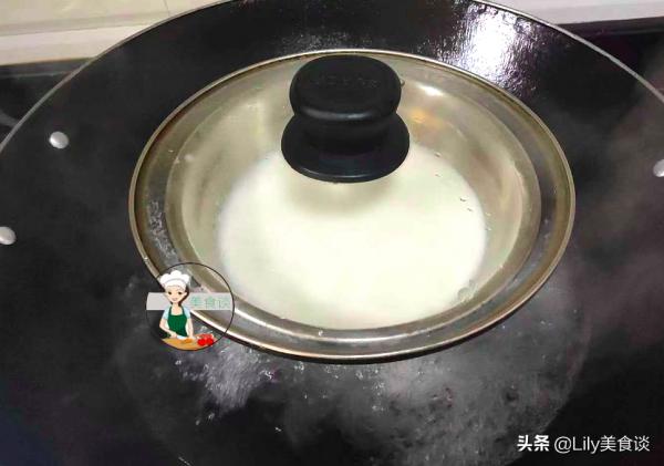 月餅別去買了，自己做配方簡單零失敗，不用烤箱，老人孩子放心吃