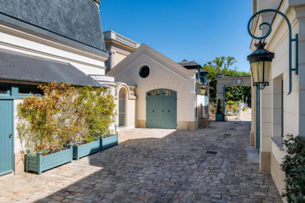 梅西終於找到房了?相中巴黎市郊城堡,售價3.6億,有30個房間 梅西終於找到房了?相中巴黎市郊城堡,售價3.6億,有30個房間