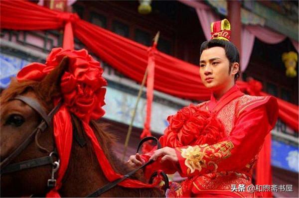 民間故事：迎親路上遇紅狐，新娘臉上變色，堅持回孃家逃過一劫