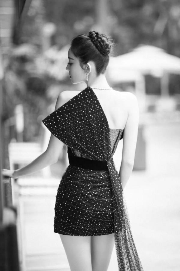 桌布美圖：古力娜扎