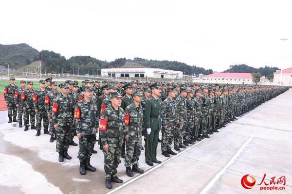 沙場點兵,千餘新兵完成軍旅生涯“第一仗” 沙場點兵,千餘新兵完成軍旅生涯“第一仗”