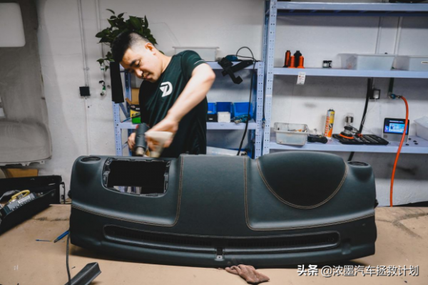 「可愛小車」整備一臺袖珍小車鈴木吉姆尼，有型才能釋放你的個性