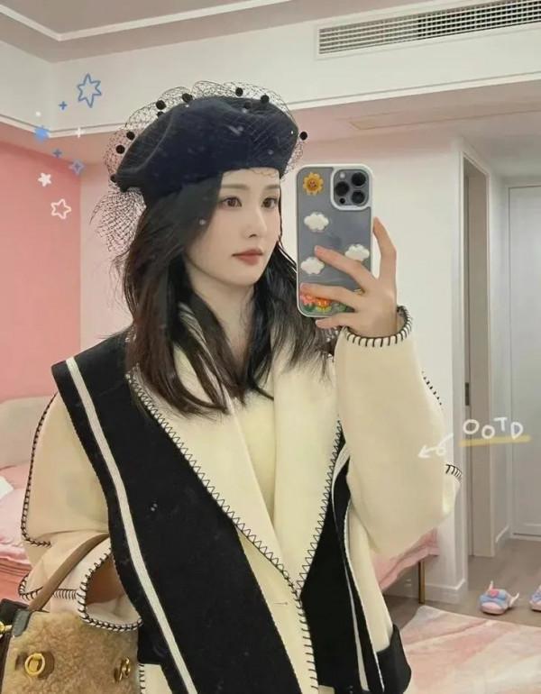 初雪,穿得像徐璐這麼可愛會得到愛情麼? 初雪,穿得像徐璐這麼可愛會得到愛情麼?