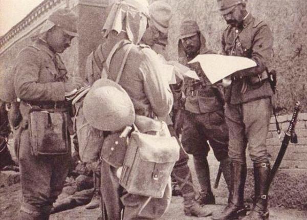 妻子被侮辱殺害後,他忍辱負重當漢奸,兩槍擊斃日軍中將報仇雪恨 妻子被侮辱殺害後,他忍辱負重當漢奸,兩槍擊斃日軍中將報仇雪恨