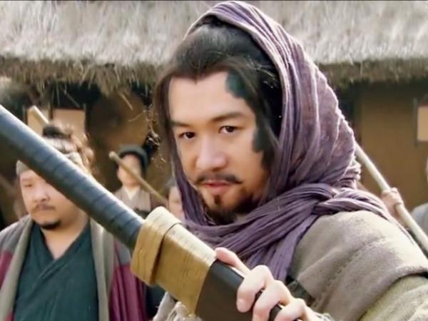 水滸中楊志丟了10萬貫生辰綱，換算成現在的貨幣，相當於多少錢？