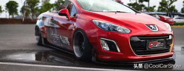 不迎合法系車的浪漫，車友打造‘機甲風’的標誌308CC