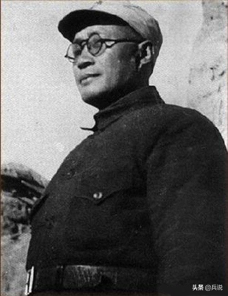 劉伯承俘虜大盜孫殿英，私人物品：26根金條，一柄隨身古劍