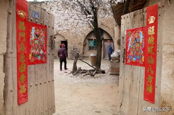 殳：甲骨文就有這個字，山西人至今還常掛在嘴邊，可沒幾個人認識