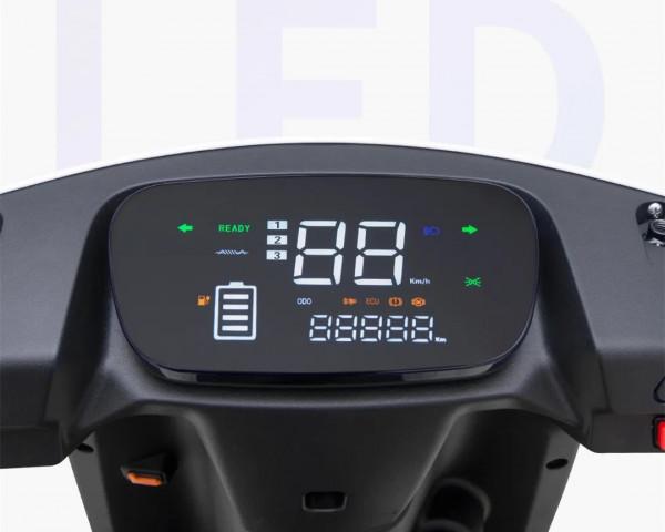 這兩款高配置電動車，不僅爬坡有勁，續航更是超過100公里