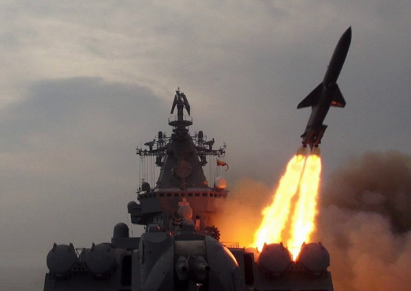 戰爭警報敲響？俄4大艦隊140艘軍艦一起出動，烏總統：先冷靜下來