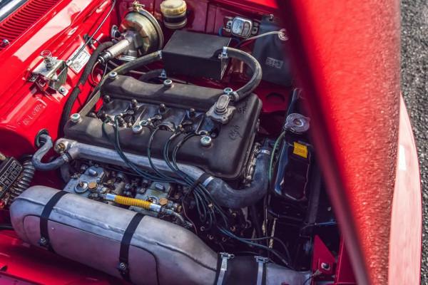 比四葉草更強，高唱懷舊之歌的阿爾法·羅密歐Giulia GTAm | CAR REVIEWS