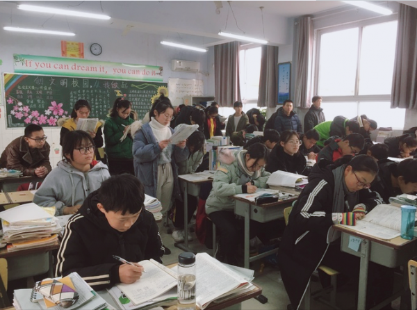 教育部明確規定：禁止學生上早讀，為何各地學校卻當不知道？