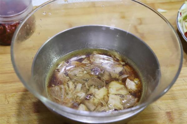 五花肉做的“壓板肉”,70歲老奶奶吃得直誇,酥爛入味,可真香啊 五花肉做的“壓板肉”,70歲老奶奶吃得直誇,酥爛入味,可真香啊