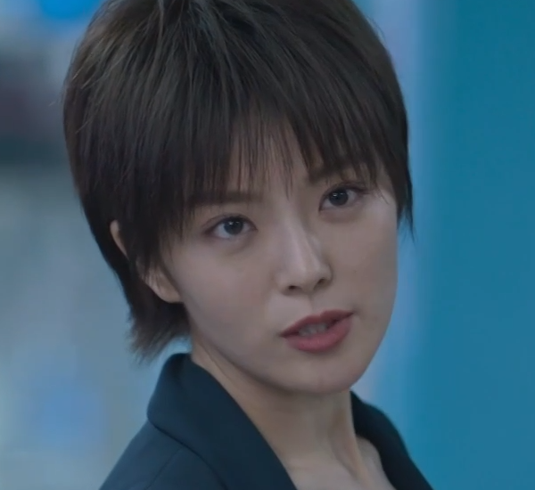 《也平凡》男強女弱，男演員陣容強大，而女演員陣容缺少存在感