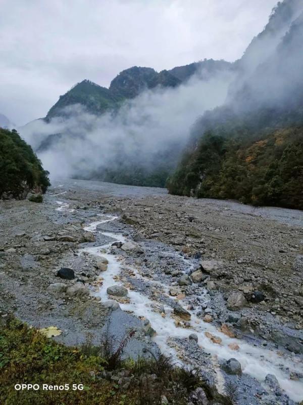 深秋,燕子巖感懷 深秋,燕子巖感懷