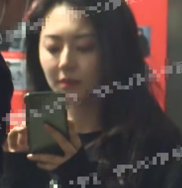 “素錦”黃夢瑩戀情疑曝光!與男子吃火鍋逛街,對方顏值低引吐槽 “素錦”黃夢瑩戀情疑曝光!與男子吃火鍋逛街,對方顏值低引吐槽