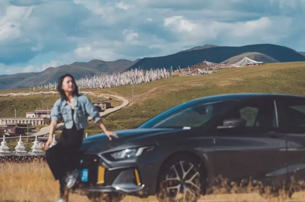 開2021最火的網紅車，打卡最熱的川西網紅店