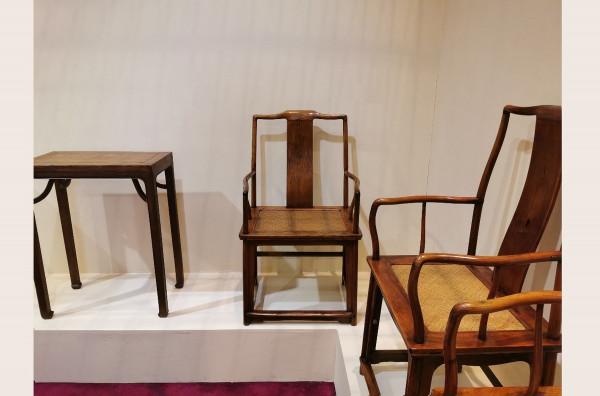 單把估價40萬，清黃花梨南官帽椅有一處特別
