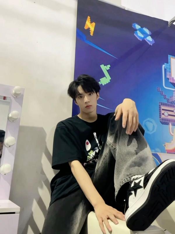 年僅16歲的男明星？你認識他嗎？