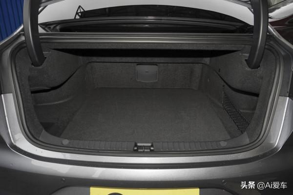 1&period;4L油耗帶四驅，高階旗艦大家轎，不要購置稅還便宜，比亞迪漢DM