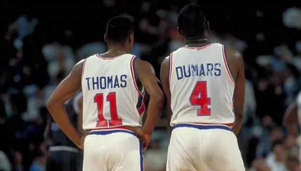 盤點NBA奪冠最多的球隊,兩大豪門遙遙領先,一王朝球隊從未連冠 盤點NBA奪冠最多的球隊,兩大豪門遙遙領先,一王朝球隊從未連冠