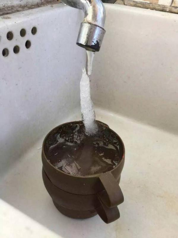 水管凍住了怎樣快速解凍?這裡有三個實用方法,任選其一輕鬆解決 水管凍住了怎樣快速解凍?這裡有三個實用方法,任選其一輕鬆解決