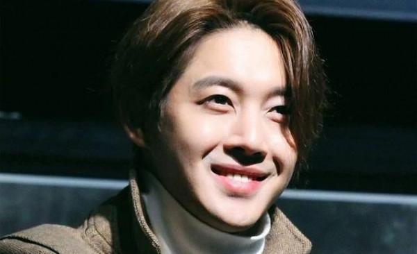 人是糊了，但他的顏值可從沒糊過