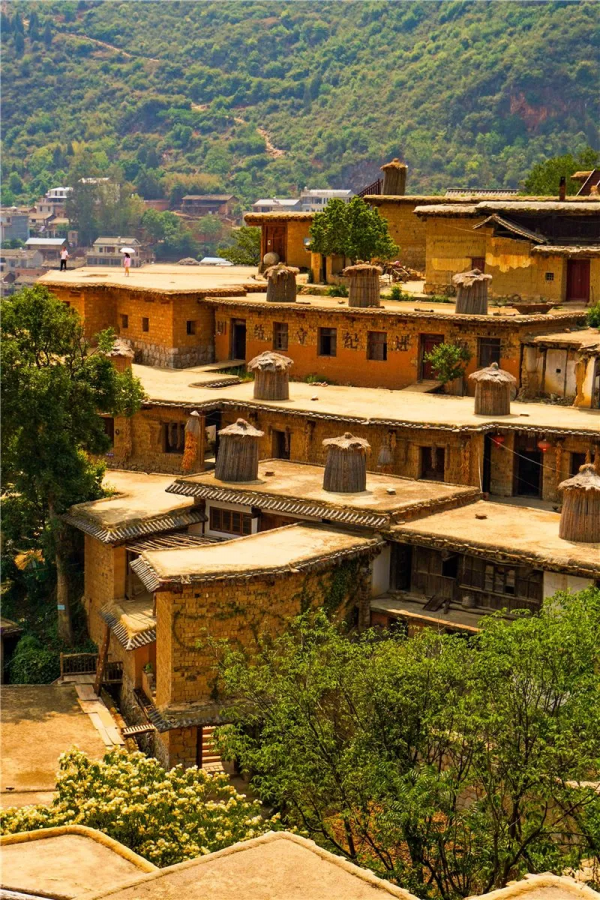 紅河秘境古村 數百間土掌房猶如城堡