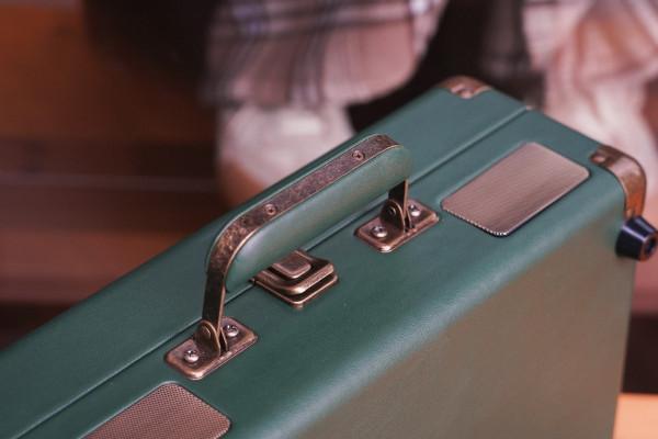 平價的梵琺尼復古藍芽留聲機,自帶懷舊手提箱,超高顏值 平價的梵琺尼復古藍芽留聲機,自帶懷舊手提箱,超高顏值