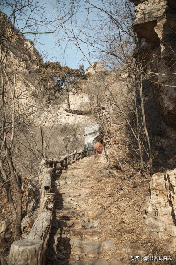北京徒步登山：門頭溝天泉寺滴水巖-棲隱寺環穿①,冰柱-溶洞-古寺