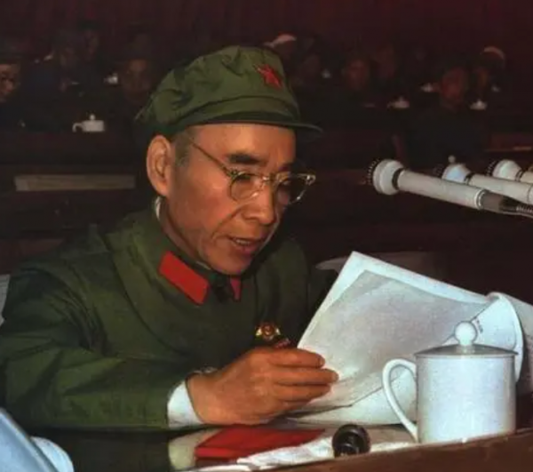 1955年將軍以上授銜，有多少黃埔生？毛主席：蔣校長要生氣嘍