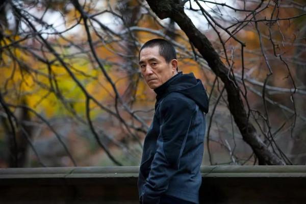 71歲張藝謀9次獲金雞獎！喝水吃白菜拿獎，將金雞獎視為最高榮譽