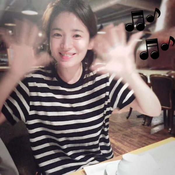 鐵打的宋慧喬，流水的年下男