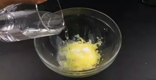 白色羽絨服、毛衣發黃變髒?這樣洗的跟新的一樣!太實用 白色羽絨服、毛衣發黃變髒?這樣洗的跟新的一樣!太實用