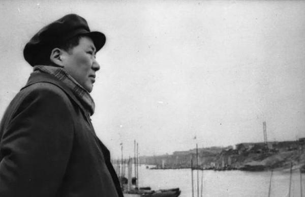 1945年重慶談判前，蔣介石命令戴笠：誰敢傷害毛澤東，格殺勿論