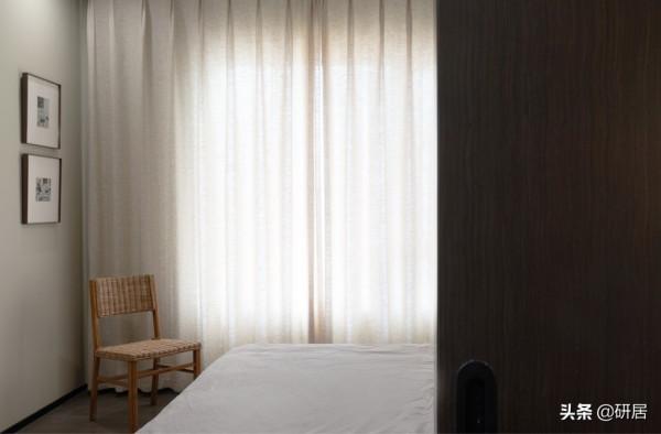 她家不豪華，氛圍很清淨，進屋就被治癒了，這正是我一直想找的家