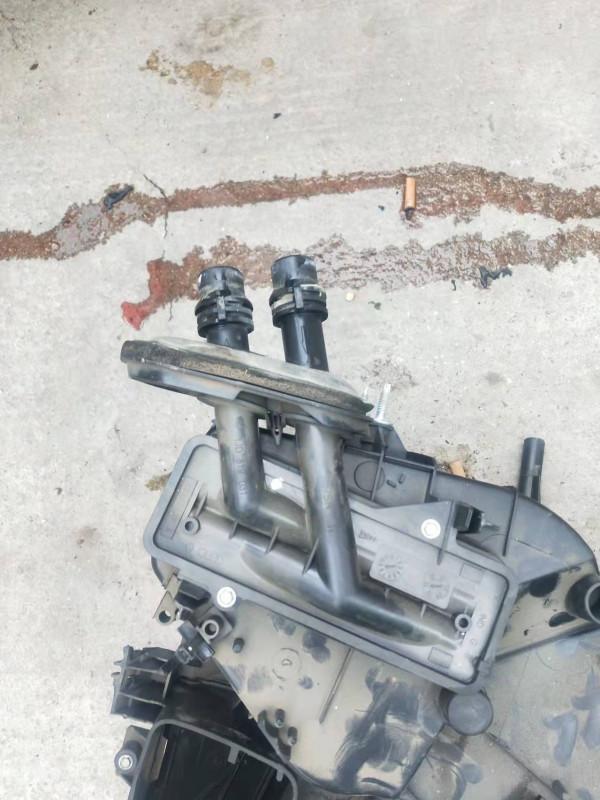 大眾寶來暖風不熱,更換暖風水箱實操演練 大眾寶來暖風不熱,更換暖風水箱實操演練