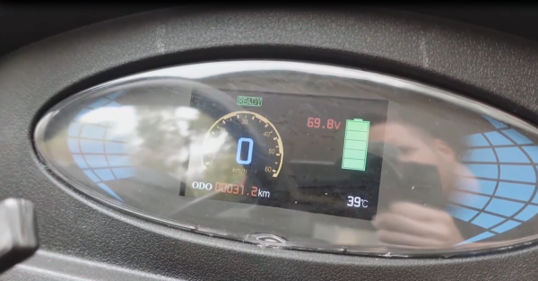 美國佬一萬買老頭樂，想證明中國車不值錢，試駕後卻迷上中國製造