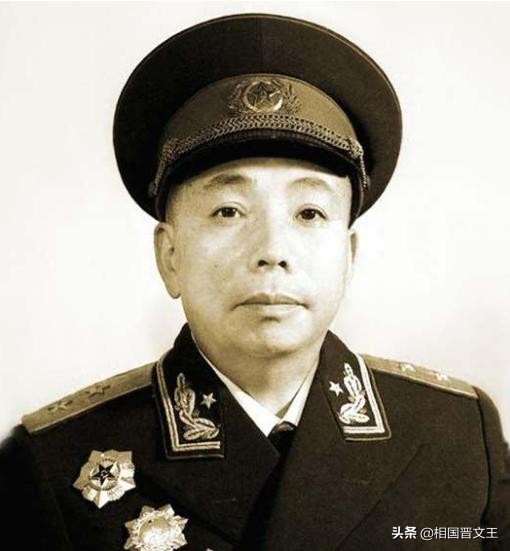 新中國的第一元帥、大將、上將、中將和少將，分別是誰？