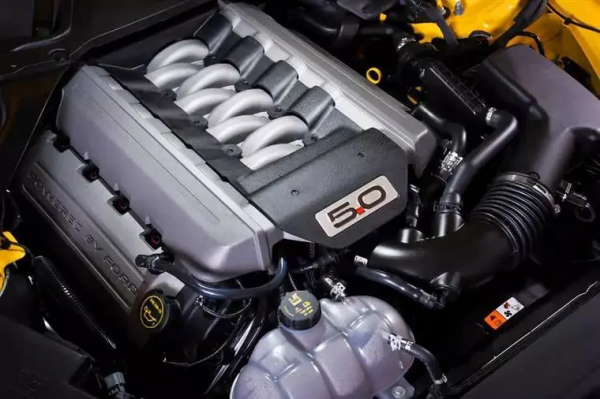 連老司機也蒙了，最離譜的V12發動機才1.5升？