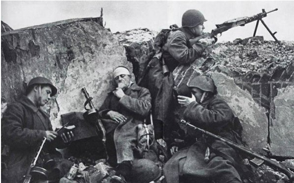 1941 年後，紅軍是如何重建和補充兵力的？