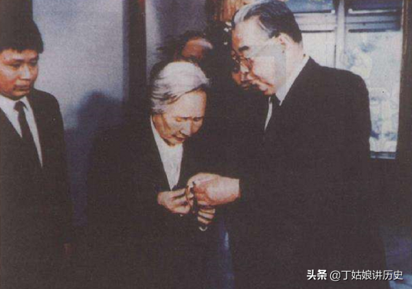 1994年，一重慶老太太訪朝，感慨：50年前的老朋友已是國家領導人