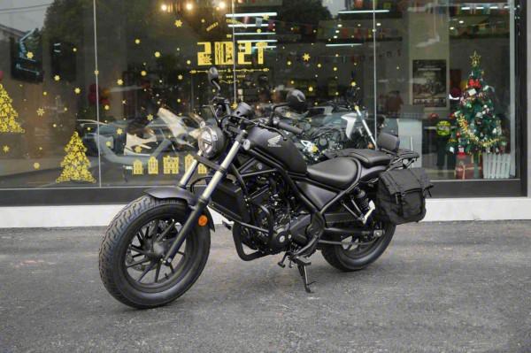 HONDA CM300 一款舒適而又省心的巡航入門車型 HONDA CM300 一款舒適而又省心的巡航入門車型