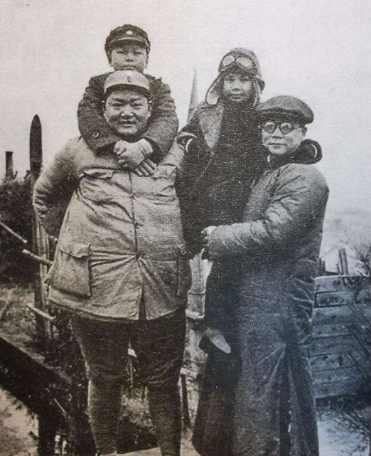 雲南籍紅軍軍團長，49歲去世，後成33名軍事家之一，一生沒打敗仗