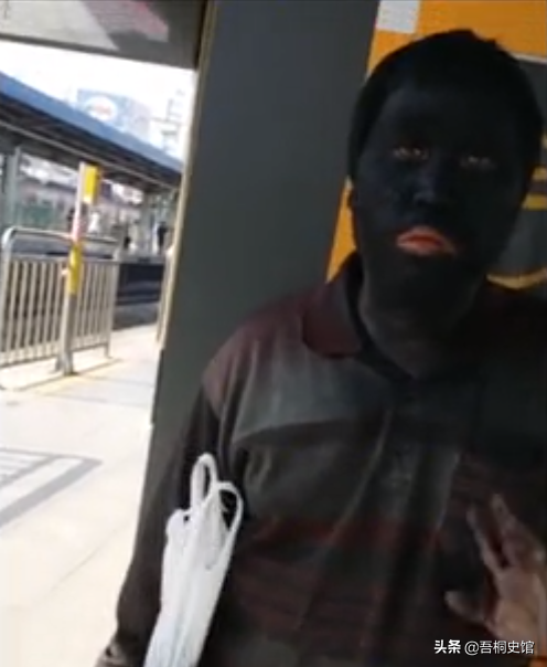 韓國大叔每天用鞋油抹臉，陪伴妹妹街頭流浪10年，只因親情的力量