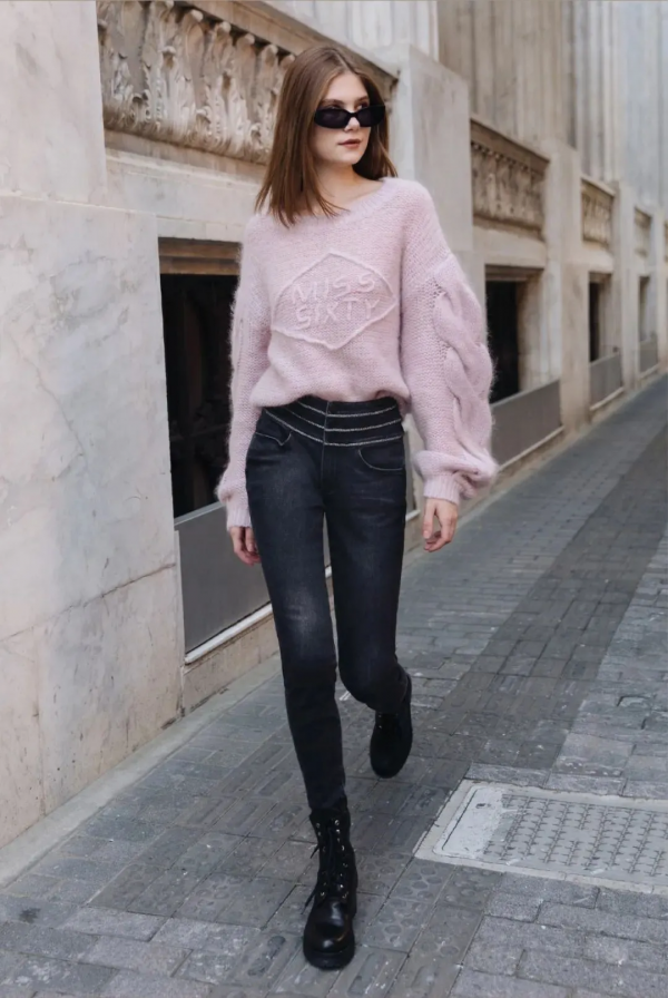 再冷也要穿牛仔褲？進來學江疏影的穿搭秘籍