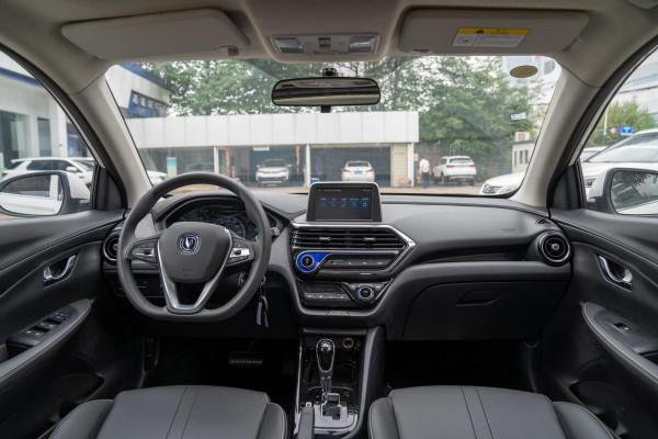 百公里油耗6&period;2升，搭載1&period;5L&plus;5DCT，賣6&period;79萬，長安悅翔表現如何？