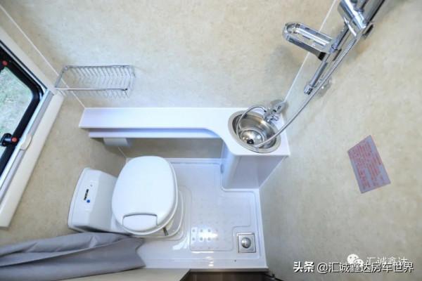 價格不高的入門版宇通C530!動力配置與功能是否減配?買之前速看 價格不高的入門版宇通C530!動力配置與功能是否減配?買之前速看