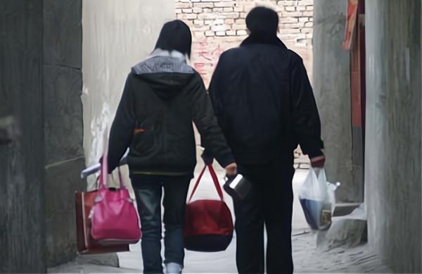 夫妻兩人,一年工作下來存10萬,在我國屬於啥水平? 夫妻兩人,一年工作下來存10萬,在我國屬於啥水平?