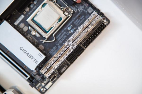 搭建一臺純白主題風格ITX:雙11實用ITX主機搭建分享 搭建一臺純白主題風格ITX:雙11實用ITX主機搭建分享